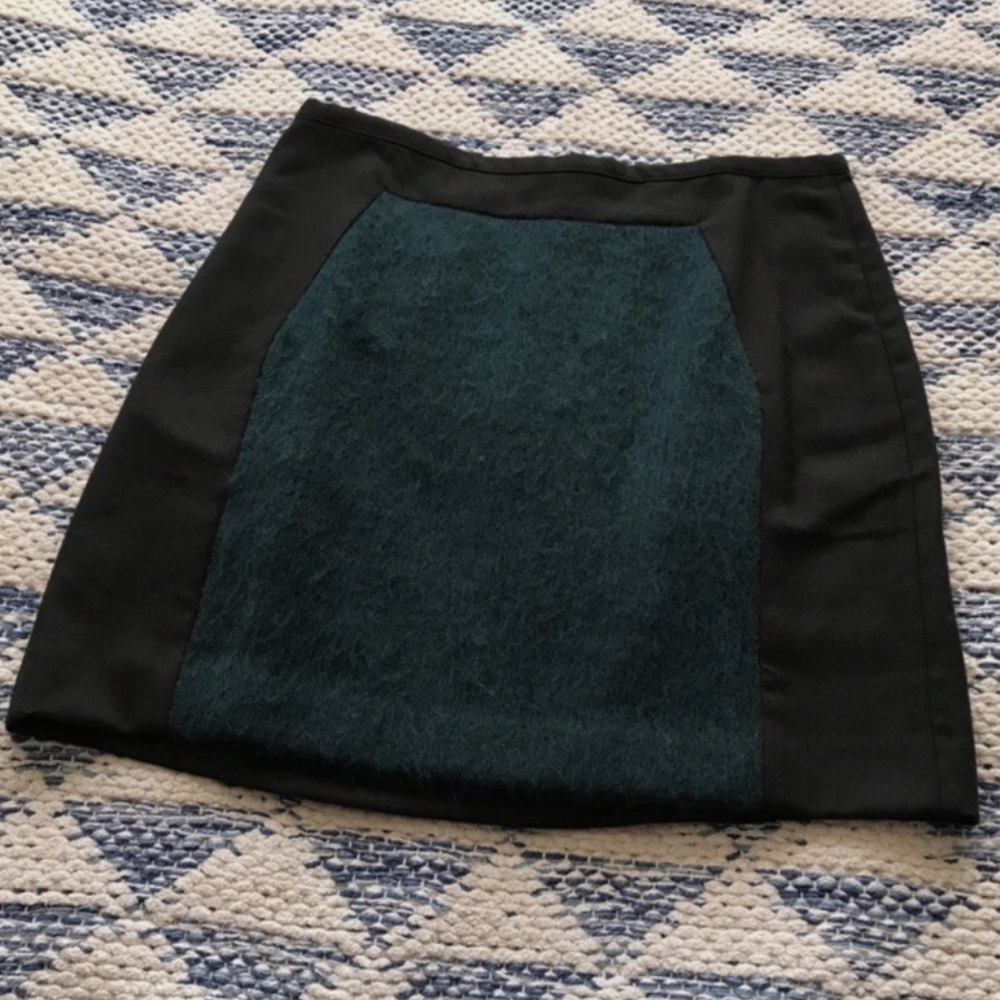 Banana Republic Wool Blend Mixed Media Mini Skirt Black Green Color Block Size 2